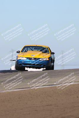 media/Oct-26-2025-CalClub SCCA (Sun) [[8ce1e69566]]/Group 4/Grapevine/